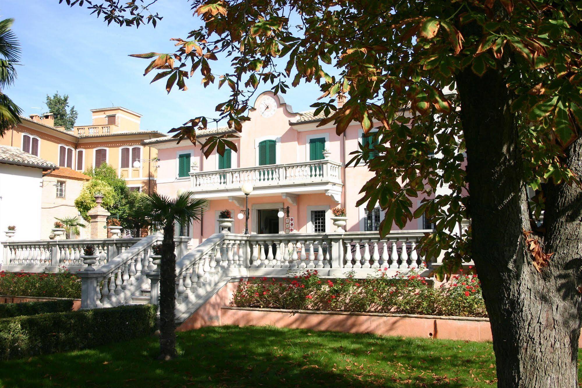 Villa Santa Barbara Montefalco Eksteriør billede